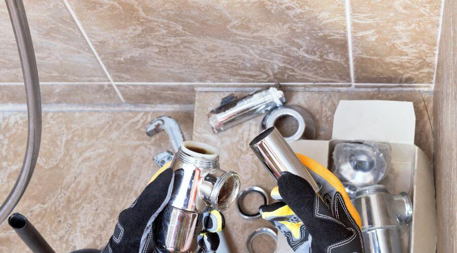 Professional gutter cleaning in Sacramento, CA